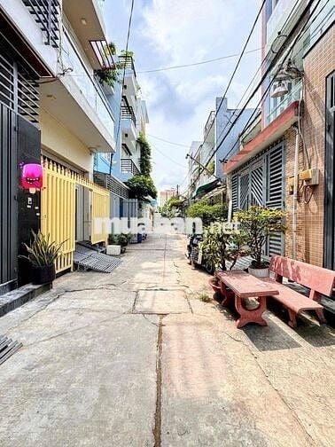 NHÀ 2 LẦU- HẺM OTO TỚI NHÀ - GẦN 4 XÃ