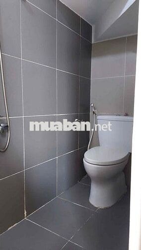 nhà cho thuê ngay công viên đường thômg xe tải