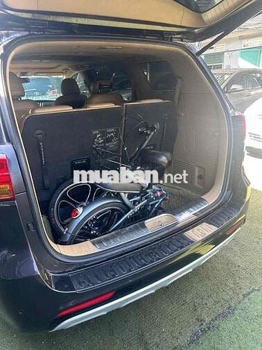 Kia sedona 7 chỗ màu Nâu