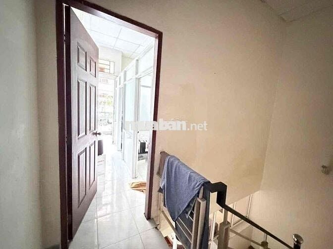 Bán nhà Hẻm 3m gần chợ Tân Hương, 40m2, 2 tầng, Chỉ 4 tỷ nhỉnh TL