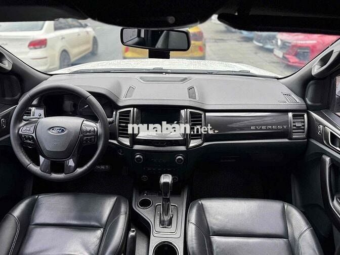 Ford Everest 2019 titanium 2.0L AT - 128000 km