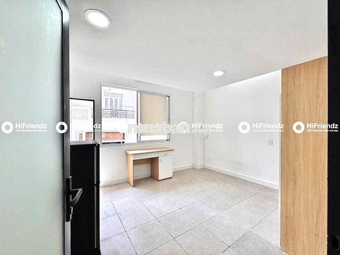 DUPLEX BAN CÔNG FULL NÔIH THẤT GIÁP QUẬN 11 GẦN ĐẦM SEN