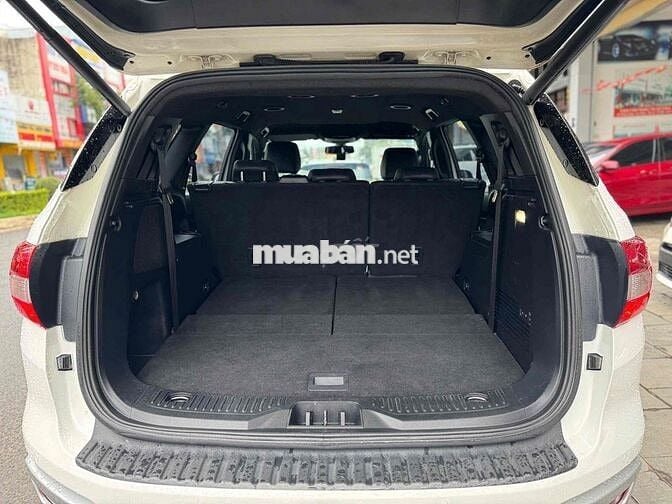 Ford Everest 2019 titanium 2.0L AT - 128000 km