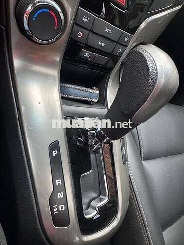 Chevrolet Cruze 1.8 LTZ Trắng