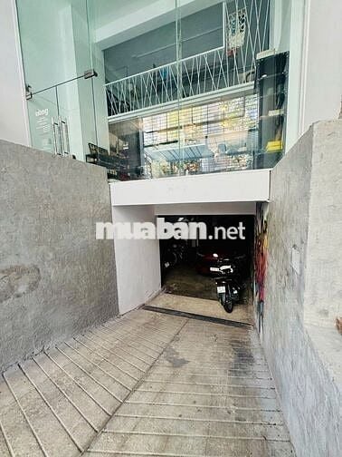 🏠 Vị trí đắc địa hẻm Lê Văn Sỹ, Quận 3 -  6x20m, 6 lầu thang máy