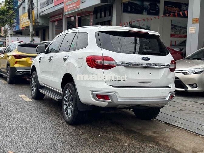 Ford Everest 2019 titanium 2.0L AT - 128000 km