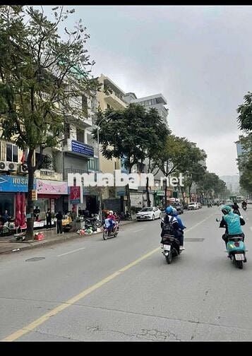 Tôi cần bán nhà mặt phố Lê Trọng Tấn Thanh Xuân 5tầng full nội thất.