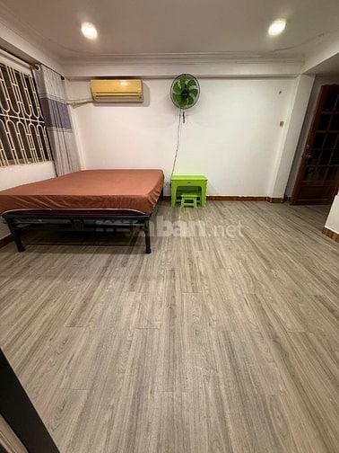 Mình còn trống một phòng trọ Full nội thất ngay hẻm 119 ĐBP. Q1