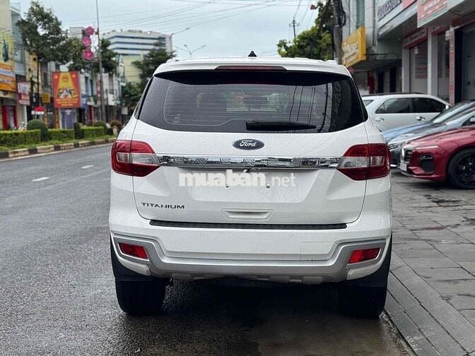 Ford Everest 2019 titanium 2.0L AT - 128000 km