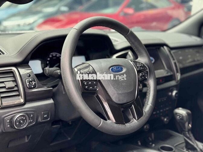 Ford Everest 2019 titanium 2.0L AT - 128000 km
