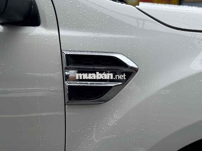 Ford Everest 2019 titanium 2.0L AT - 128000 km