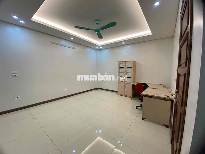 Cho Thuê Văn Phòng ô tô đỗ cửa Làng việt kiều châu Âu