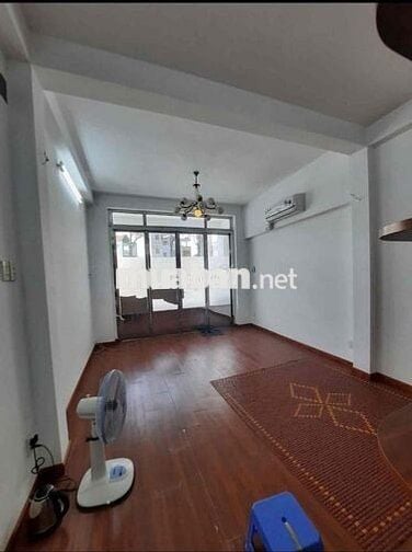 Nhà Mặt TIền Kinh Doanh Nguyễn Chí Thanh ,DT: 4x20m, 3 Lầu St, 4PN 4WC