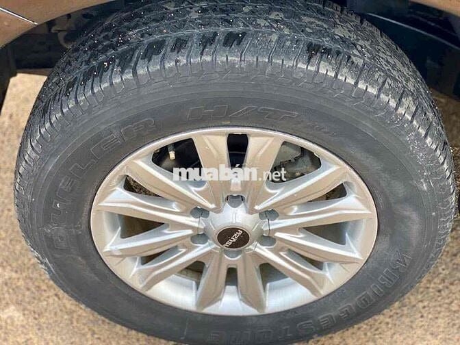 Isuzu Dmax 2019 - 15000 km