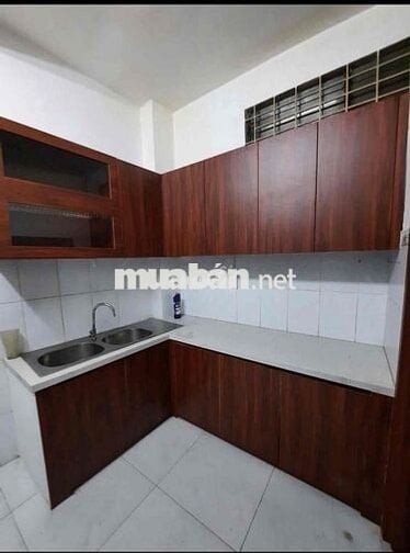 Nhà Mặt TIền Kinh Doanh Nguyễn Chí Thanh ,DT: 4x20m, 3 Lầu St, 4PN 4WC