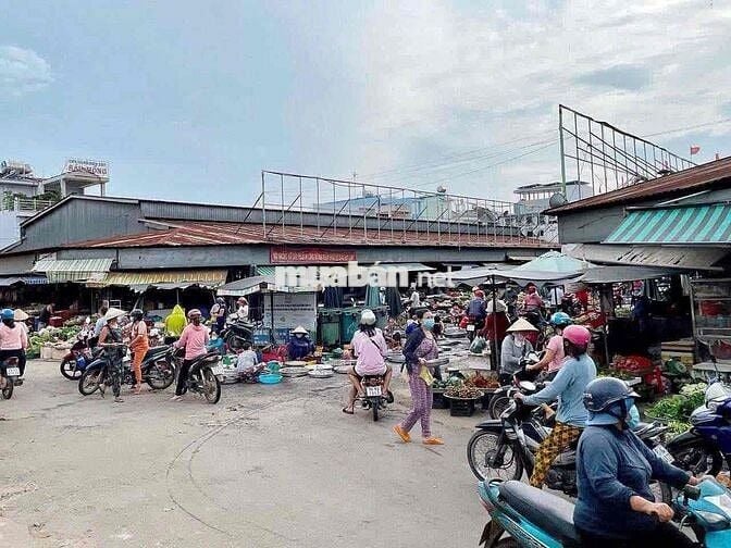 Bán nhanh miếng đất ngộp mặt tiền