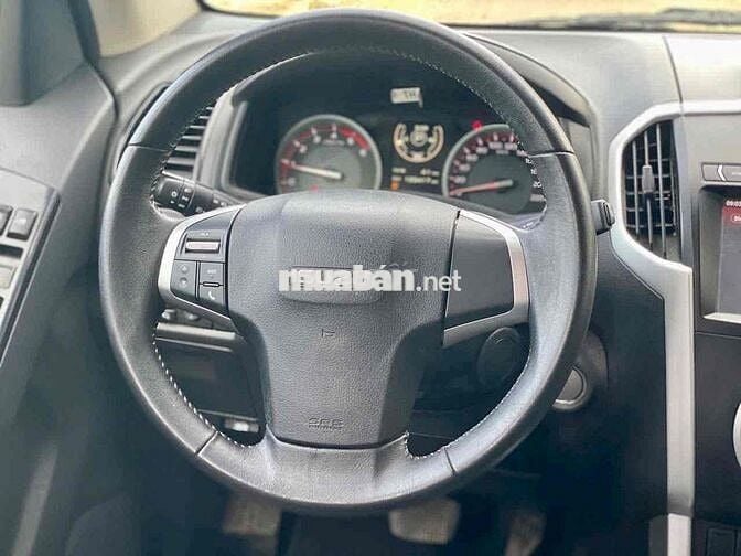 Isuzu Dmax 2019 - 15000 km