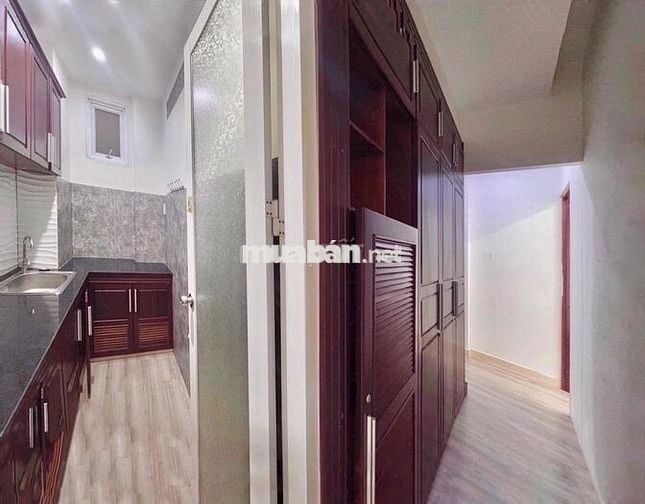 Chính chủ cho thuê full nội thất 2PN tách bếp có ban công khu sân bay