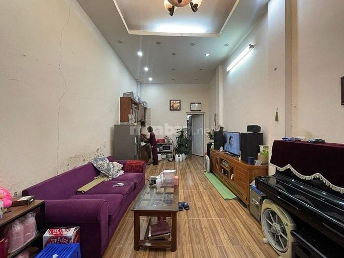 Bán nhà gấp Trần Khát Chân ngõ thông 3 bước ra phố, Dt 55m2, 2t, mt 4m