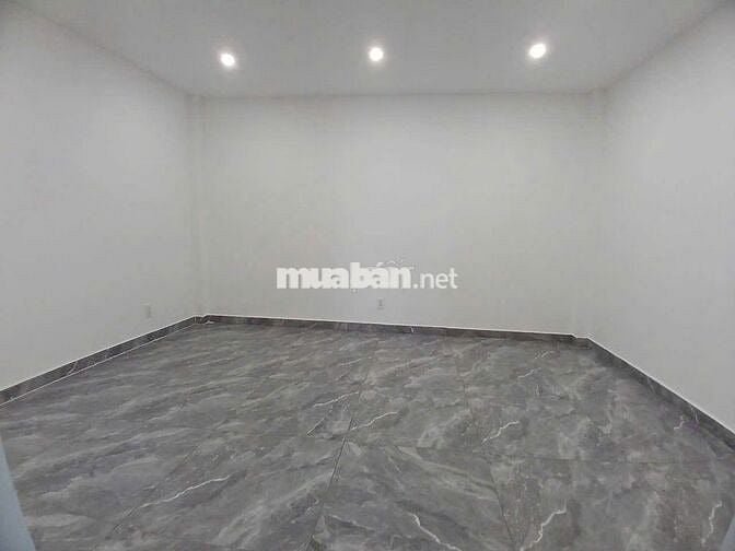 Cần cho thuê nhà MT Đường Lạc Long Quân P.5 Q.11