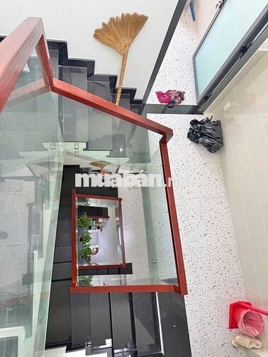 Nhà Mới Chủ Tự Xây 4 Tầng, 40M2 ĐẤT, 126M2 SÀN, 4PN+3WC, HXH, SÁT AEON