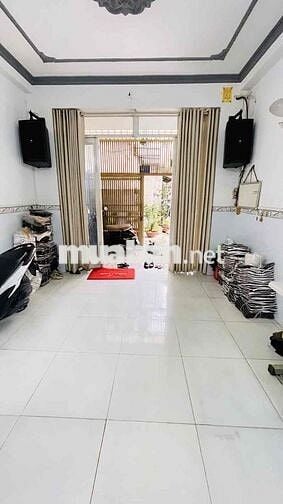 nhà ở riêng lẻ . 4x13.5 tân bình. tphcm