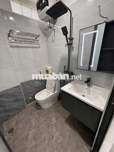 Bóc tem cho thuê căn hộ studio tại Pháo Đài Láng, full đồ có ban công