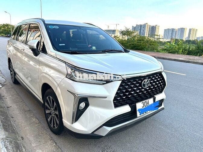 Toyota Veloz Cross 2022 CVT - 102000 km