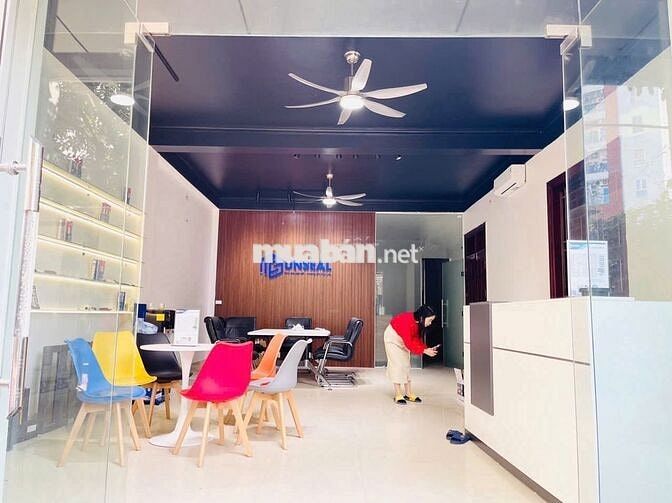 CHO THUÊ NHÀ LÔ GÓC 4 TẦNG - VỊ TRÍ VÀNG LÀM VĂN PHÒNG CHUYÊN NGHIỆP!