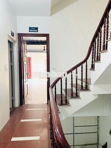 CHO THUÊ NHÀ LÔ GÓC 4 TẦNG - VỊ TRÍ VÀNG LÀM VĂN PHÒNG CHUYÊN NGHIỆP!