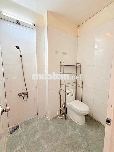 TRỐNG SẴN CĂN PHÒNG FULL NỘI THẤT . CÓ CỬA SỔ LỚN THOÁNG MÁT 🔥🔥