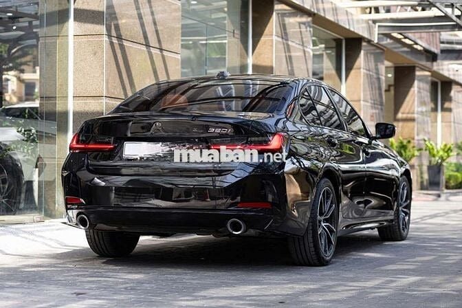 E cần bán BMW 320i Sport Line 2023