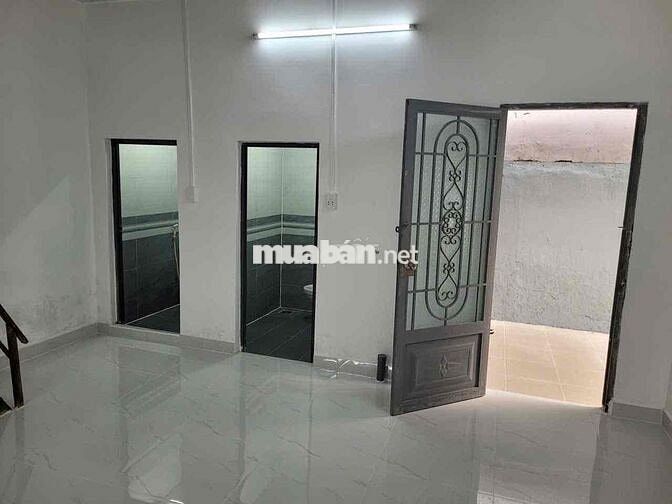 nhà mặt tiền cần cho thuê giá 15 tr