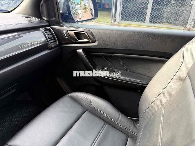 Ford Everest 2019 Titanium 2.0L AT 4x2 - 7800 km