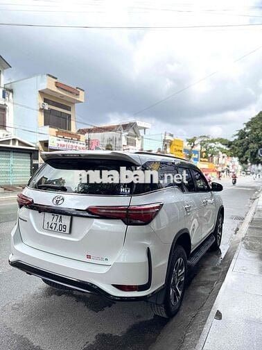 Toyota Fortuner 2021 Legender