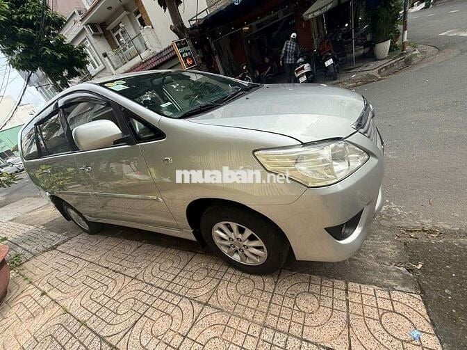 Toyota Innova 2013 bản E - 120 ngàn km