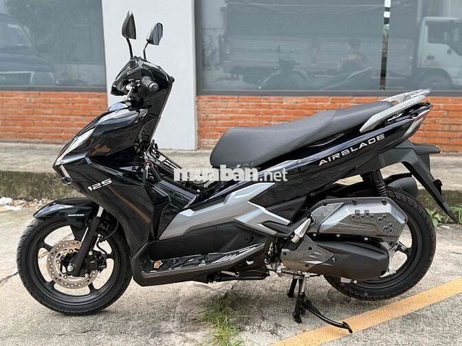 🌈 Airblade 4Val 2025–Mới lăn bánh 23km/ Mới 99%