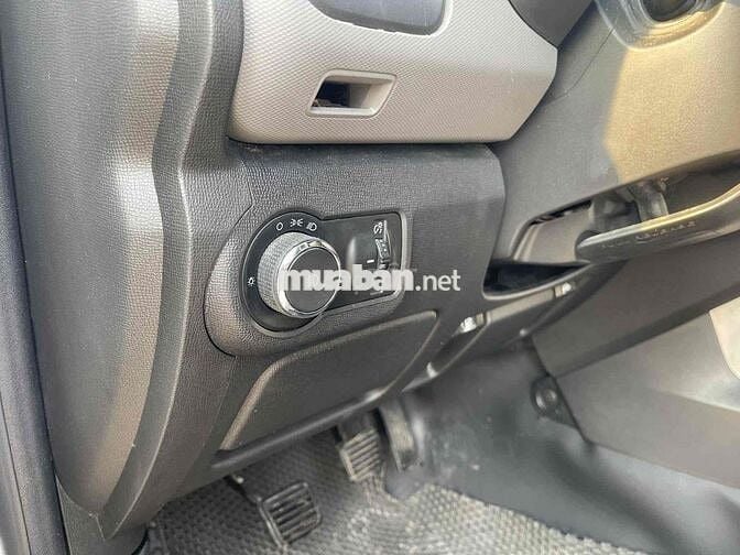 Chevrolet Colorado 2018 1 cầu Trắng