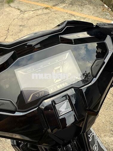 🌈 Airblade 4Val 2025–Mới lăn bánh 23km/ Mới 99%