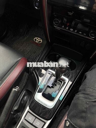 Toyota Fortuner 2021 Legender