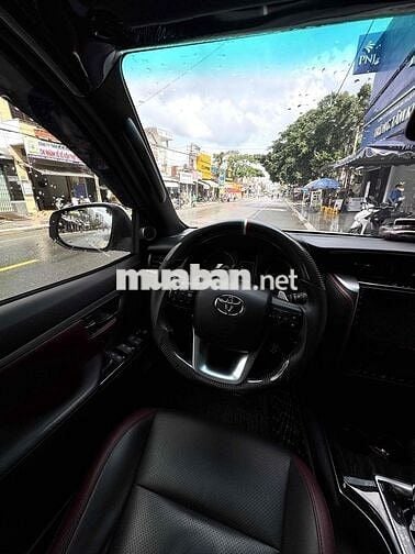 Toyota Fortuner 2021 Legender