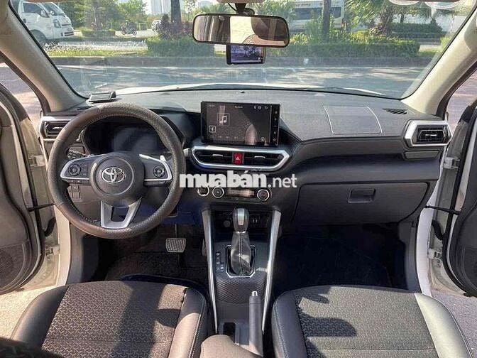 Toyota Raize 2023 - 19000 km