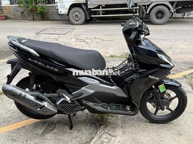 🌈 Airblade 4Val 2025–Mới lăn bánh 23km/ Mới 99%