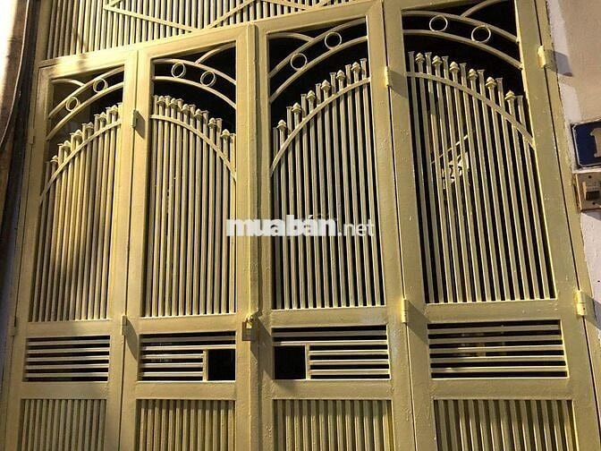 Chothuê nhà ngõ 370ThụyKhuê 4 tầng 2phòng ngủ 2 nhà vệsinh1p khách bếp