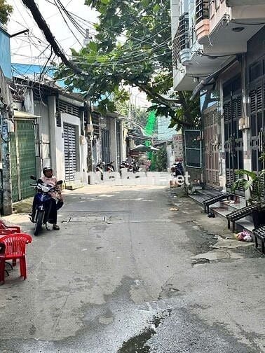 NHÀ 3T -  10PN - ĐƯỜNG MỄ CỐC Q8 - XE TẢI TRÁNH NHAU - CHỈ 6.5 TỶ