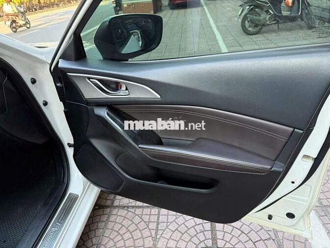 Mazda 3 1.5 AT 2018, giá quá hợp lý cho xe chuẩn