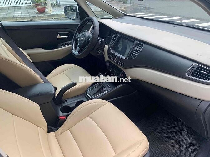 Rondo tự động AT 2017 , 7 chỗ ngồi