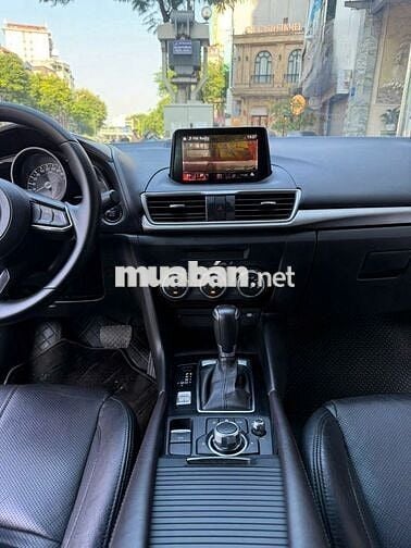Mazda 3 1.5 AT 2018, giá quá hợp lý cho xe chuẩn