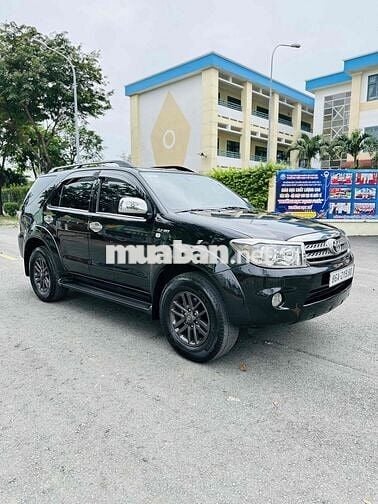 Toyota Fortuner 2011 Số Tự Động 2 Cầu Máy Xăng