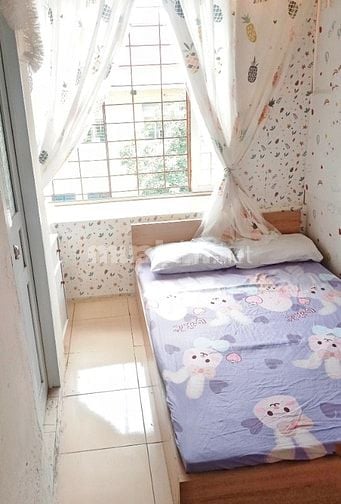 Tập thể Hà Nội 3 ngủ quận Hai Bà Trưng  -  ô tô đỗ cửa 